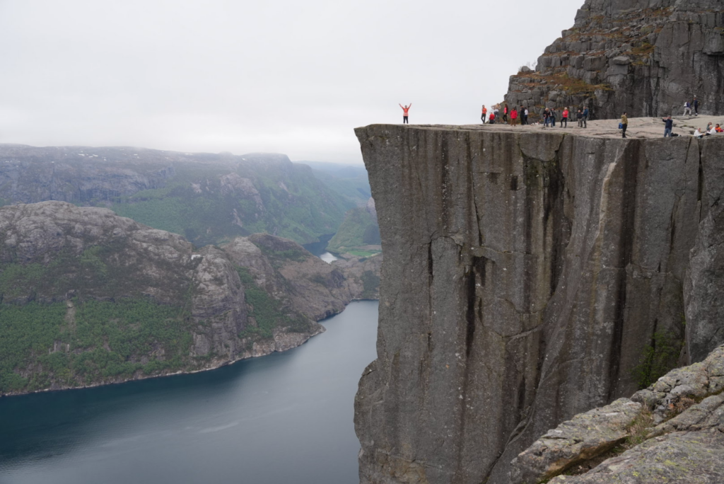 聖壇岩（Preikestolen）