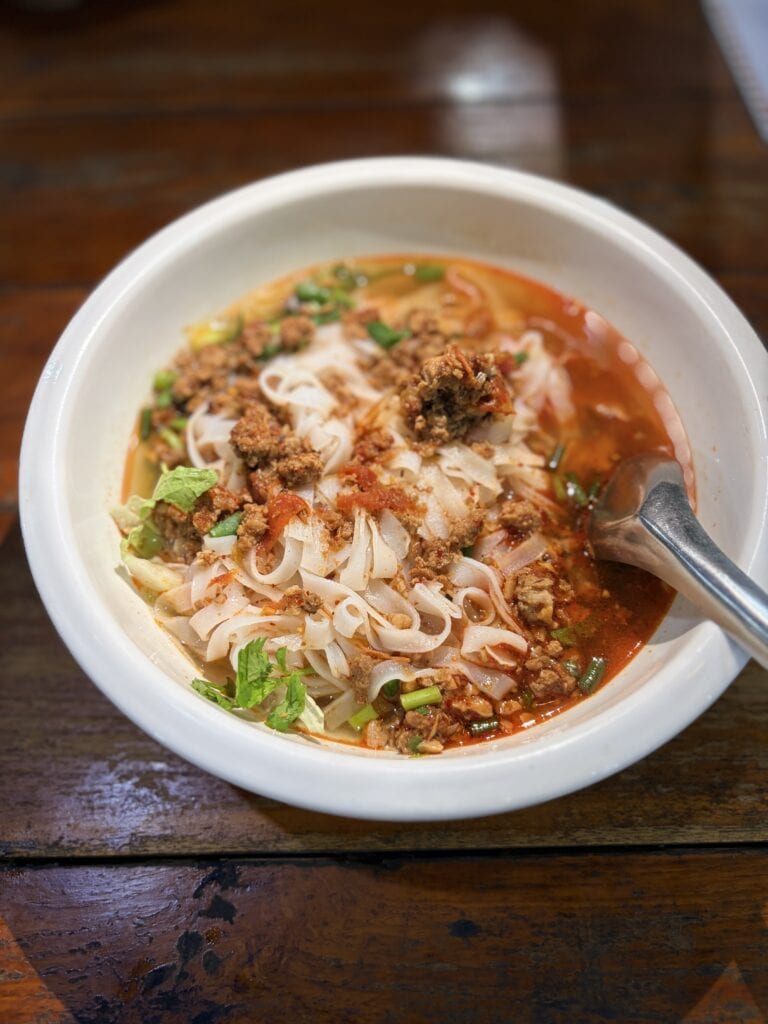 Ajam Mora Restaurant) Luang Prabang Khao Soi