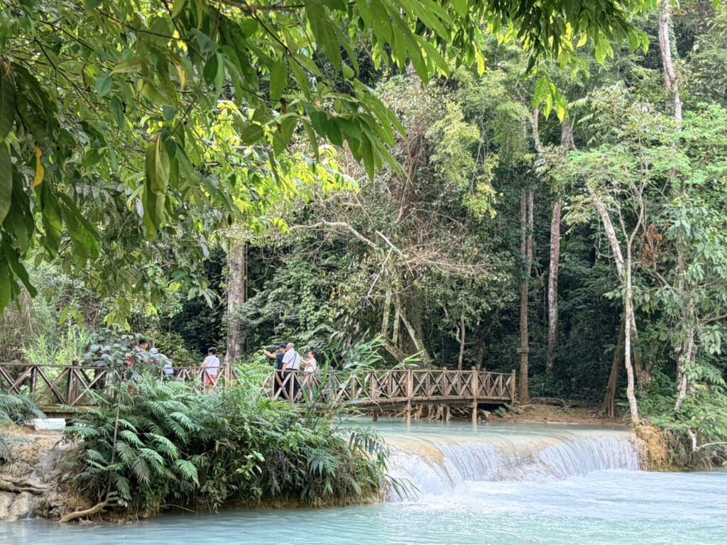 關西瀑布 Tat Kuang Si Waterfalls