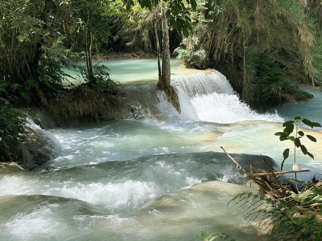 關西瀑布 Tat Kuang Si Waterfalls