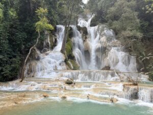 關西瀑布 Tat Kuang Si Waterfalls